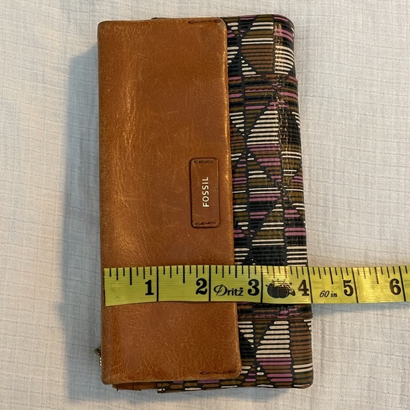 Fossil | Ellis clutch neutral multi wallet - Picture 9 of 9